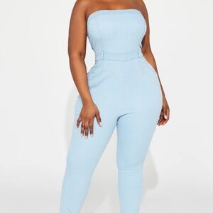 Women’s Light Wash Denim Strapless Jumpsuit NWT